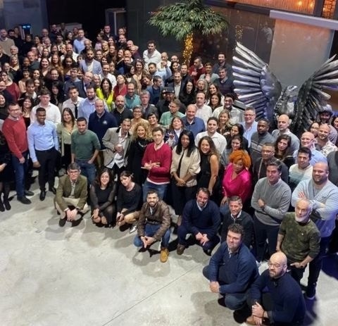 Ringing in the new year with hope and happiness Ringing in the new year with hope and happiness