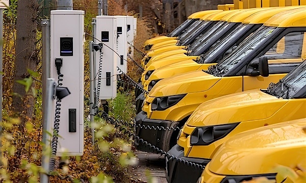 Use real-time data to run greener, smarter fleets