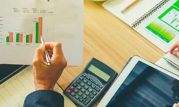 A leading financial institution was focused on bringing transparency to its Scope 3 ESG reporting to reduce carbon emissions by 2030